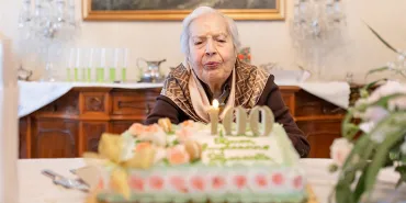 Auguroni vivissimi a nonna Rosaria Salvatore per i suoi primi 100 anni