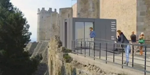 Lucera Non Tace, il gabbiotto al castello e i silenzi