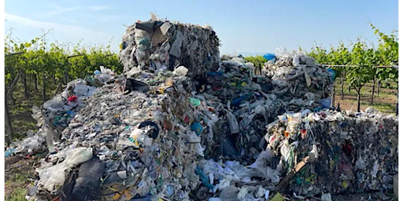 Rifiuti nelle campagne, da Foggia parte la mobilitazione: “Puglia aggredita”