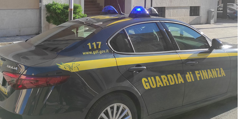 GdF - Sequestrati 25.000 prodotti falsi o pericolosi, segnalati 40 responsabili