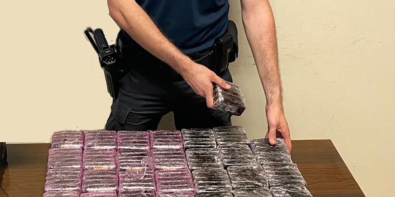 Gdf Manfredonia: sequestrati 25 kg di hashish durante un controllo stradale. Un arresto