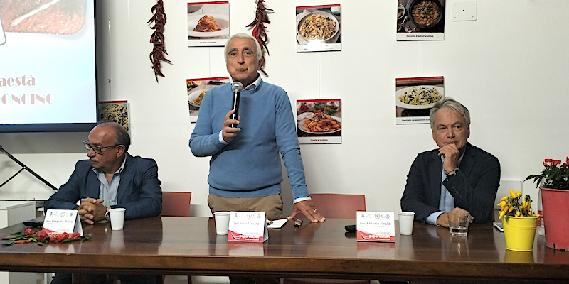 Lucera. A tavola con il peperoncino per ...