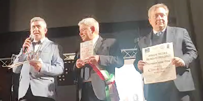 Gioia del Colle. Azzurra TV Italia confe...