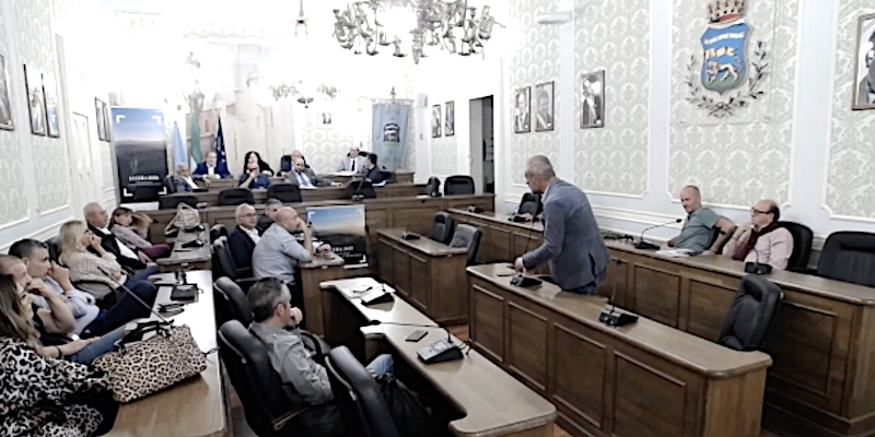 Lucera. Passa la RSA. Assente La Vecchia...