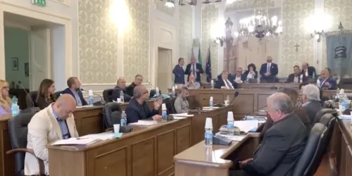 Lucera. Antonio Dell'Aquila: «Alle Provinciali non sei di Con, in Consiglio sì?»